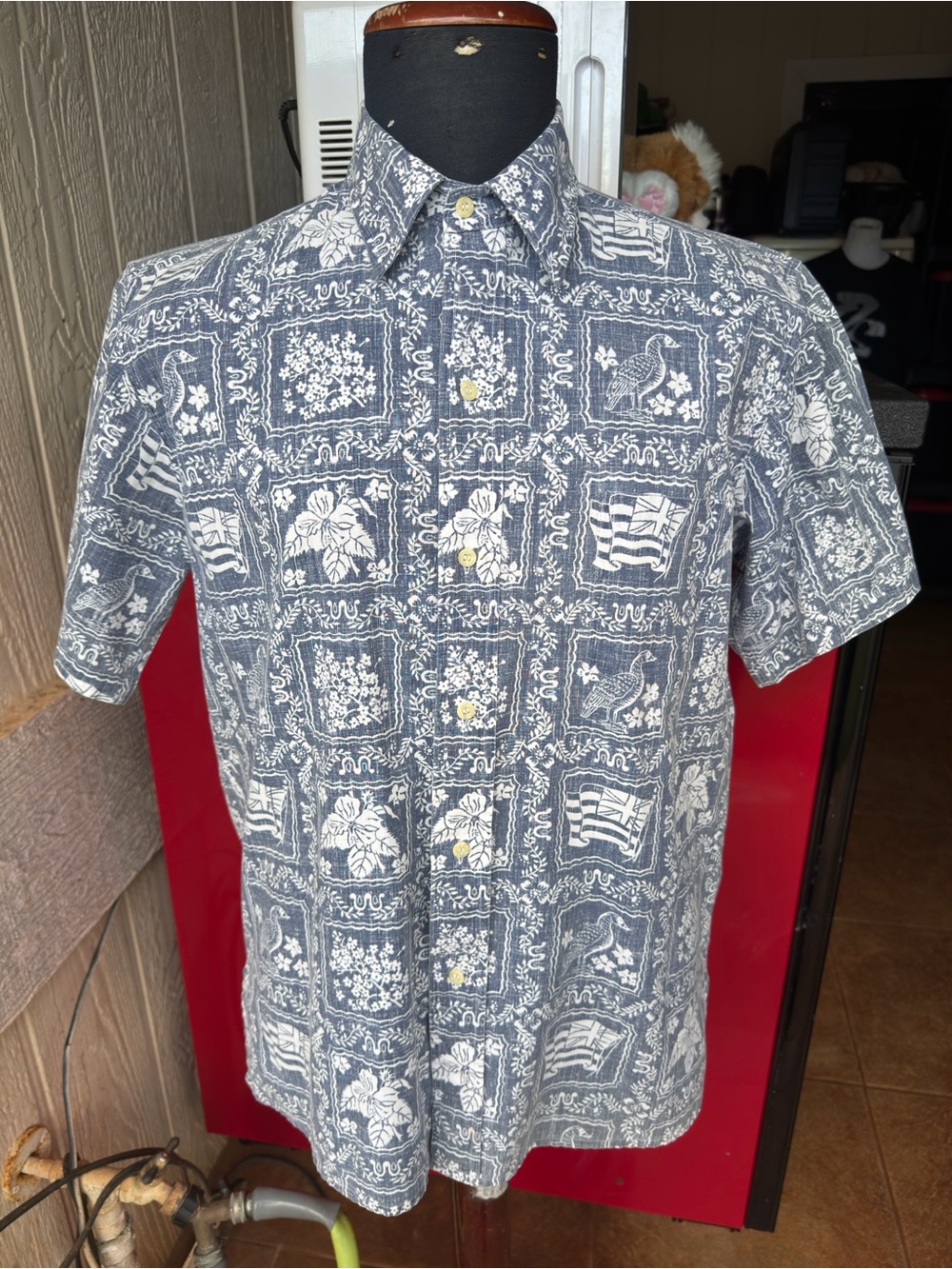 PreOwned Reyn Spooner Hawaiian Print Blue Full Button Men's Medium